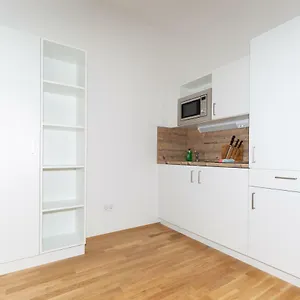 https://my-room-serviced-apartment-messe.com-bavaria.com